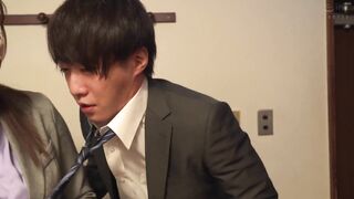 DVEH-020 [中文字幕] 宝田もなみ - 在家和職場都在職權騷擾的惡女，丈夫和部下用「看不起的肉棒組合」及媚藥下剋上！屈辱的連續中出合體之下完全被肉棒壓制！