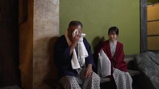 START-039 [中文字幕] 小湊よつ葉 - 在出差地點的溫泉旅館竟然和新人OL下屬同房間 純真純潔的誘惑 逆NTR