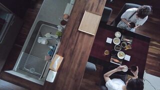 YUJ-012 [中文字幕] 五日市芽依 - 無法和丈夫說，因無性生活欲求不滿的我，結婚當初開始經常去的BAR在每周五都讓常客中出。