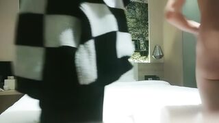 【利哥探花】21岁甜美外围女神，裸体相拥转圈圈，激情啪啪，过程中偷摘套，小姐姐气得够呛怒斥