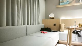 【黄先生探花】大胸萝莉，脱光光沙发调情，床上经典性爱动作来一套