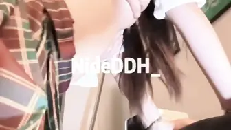 唐伯虎  学生   萝莉  少女 约炮极品高中生jk小嫩妹，按在沙发上无套后入，巨乳一晃一晃的真淫荡