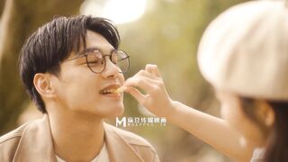 MAN-0005赤裸-梁芸菲