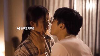 MAN-0005赤裸-梁芸菲