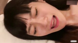 传媒大学吴嘉怡援交视频流出据土豪油腻男加钱后无套内射操贱逼！