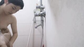 调教邻居家暗恋我的极品粉嫩无毛小妹妹驯化小母狗口塞调教！