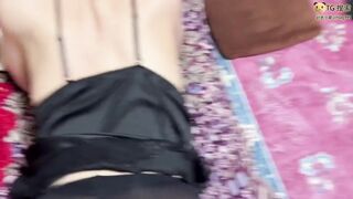 后入黑丝女友 身材不错 鲍鱼肥嫩 在家被大鸡吧男友无套输出 内射